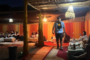 Marrakesh: Aavikon auringonlasku illallisella ja show'lla