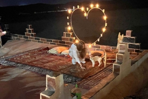 Marrakesh: Aavikon auringonlasku illallisella ja show'lla