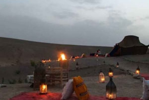 Marrakech : Coucher de soleil dans le désert avec dîner et spectacle