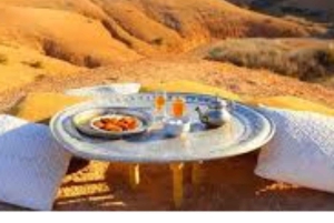 Marrakech : Coucher de soleil dans le désert avec dîner et spectacle