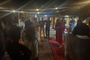 Marrakech : Coucher de soleil dans le désert avec dîner et spectacle
