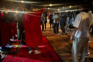 Marrakech : Coucher de soleil dans le désert avec dîner et spectacle