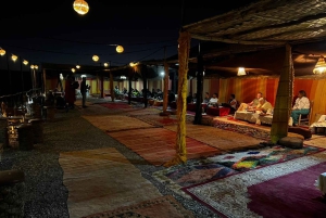 Marrakech : Coucher de soleil dans le désert avec dîner et spectacle
