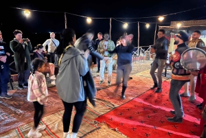 Marrakech : Coucher de soleil dans le désert avec dîner et spectacle