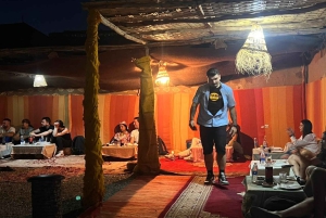 Marrakech : Coucher de soleil dans le désert avec dîner et spectacle