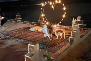 Marrakech : Coucher de soleil dans le désert avec dîner et spectacle