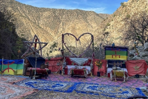 Marrakech: cascadas de Ourika, montañas del Atlas, guía y almuerzo