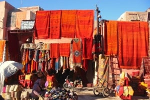 Marrakesh: Guided Souk Shopping Tour