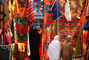 Marrakesh: Private Shopping Tour & Lunch in The Old Medina
