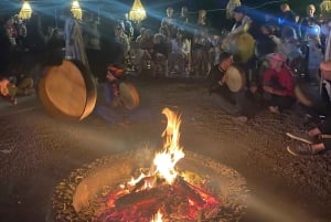 Marrakesh: Agafay-ørkenopplevelse med kamel, middag og show