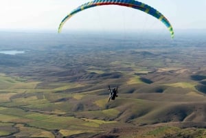 Marrakech: Paragliding over Agafay Desert & Atlas Mnt Views