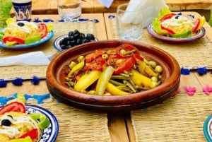 マラケシュ発セッティ・ファトマ＆オウリカ渓谷ツアー（昼食付