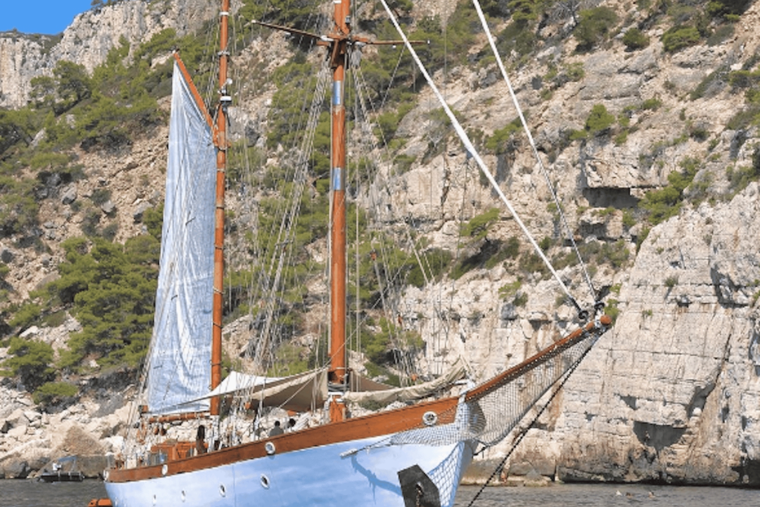 Brunch at sea in the Frioul Archipelago
