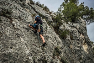 Climbing Discovery Session in the Calanques near Marseille