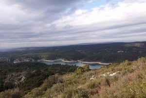 Coteaux d'Aix: Ste Victoire Wine Tour & Cezanne route