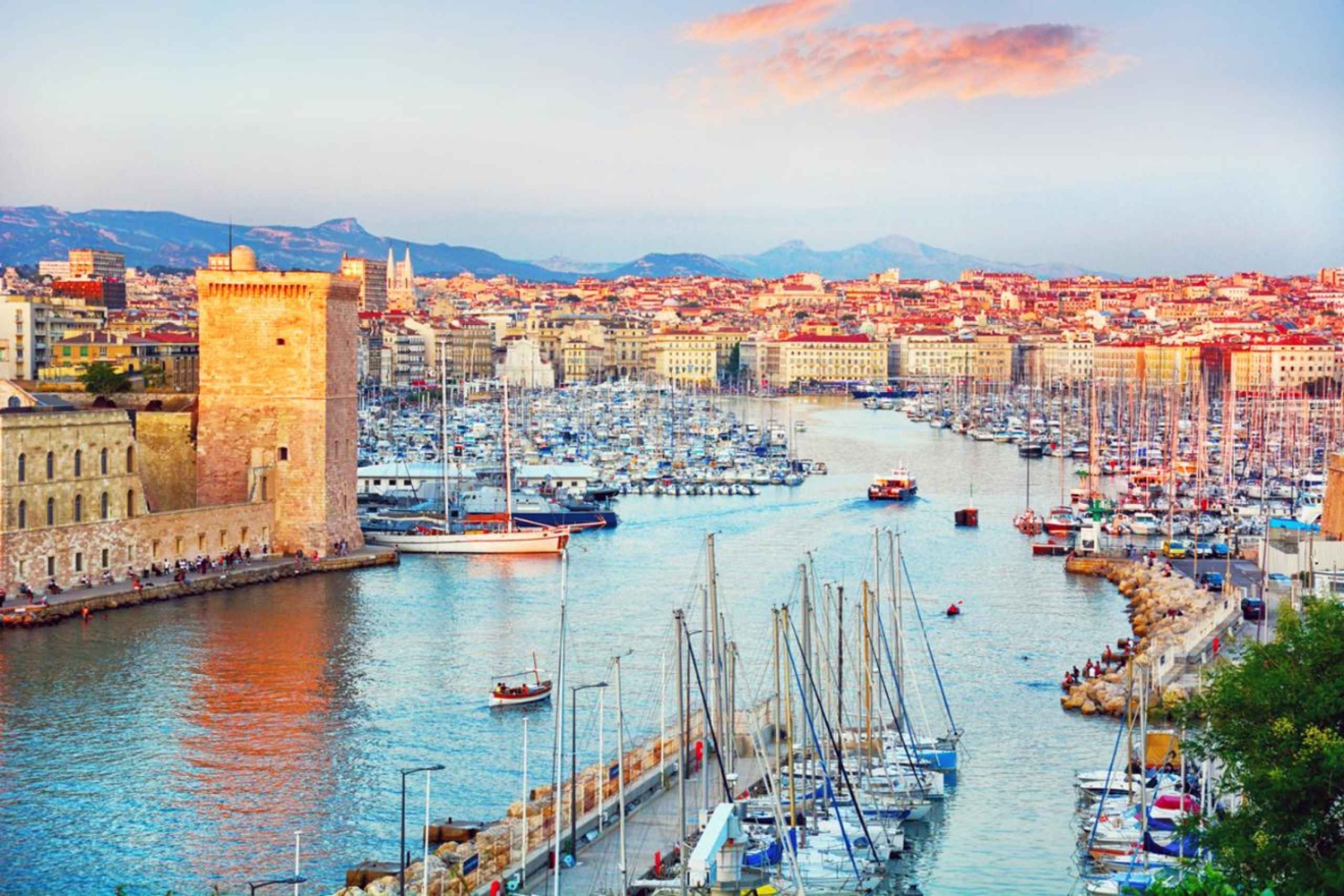 Discover Marseille:A Walking Private Tour of City Highlights