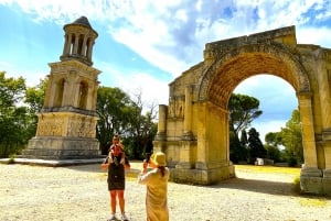 From Avignon: Arles, Les Baux-de-Provence & Saint-Rémy Tour