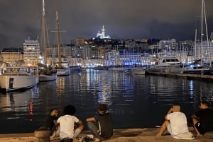 From Marseille to Cassis: a journey to the heart of the calanques and traditions.