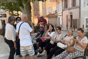 From Marseille to Cassis: a journey to the heart of the calanques and traditions.