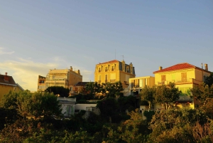 Guided Walk in beautiful and hidden neighborhoods