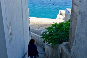 Guided Walk in beautiful and hidden neighborhoods