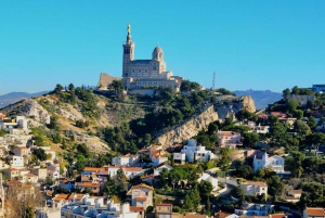 Guided Walk in beautiful and hidden neighborhoods