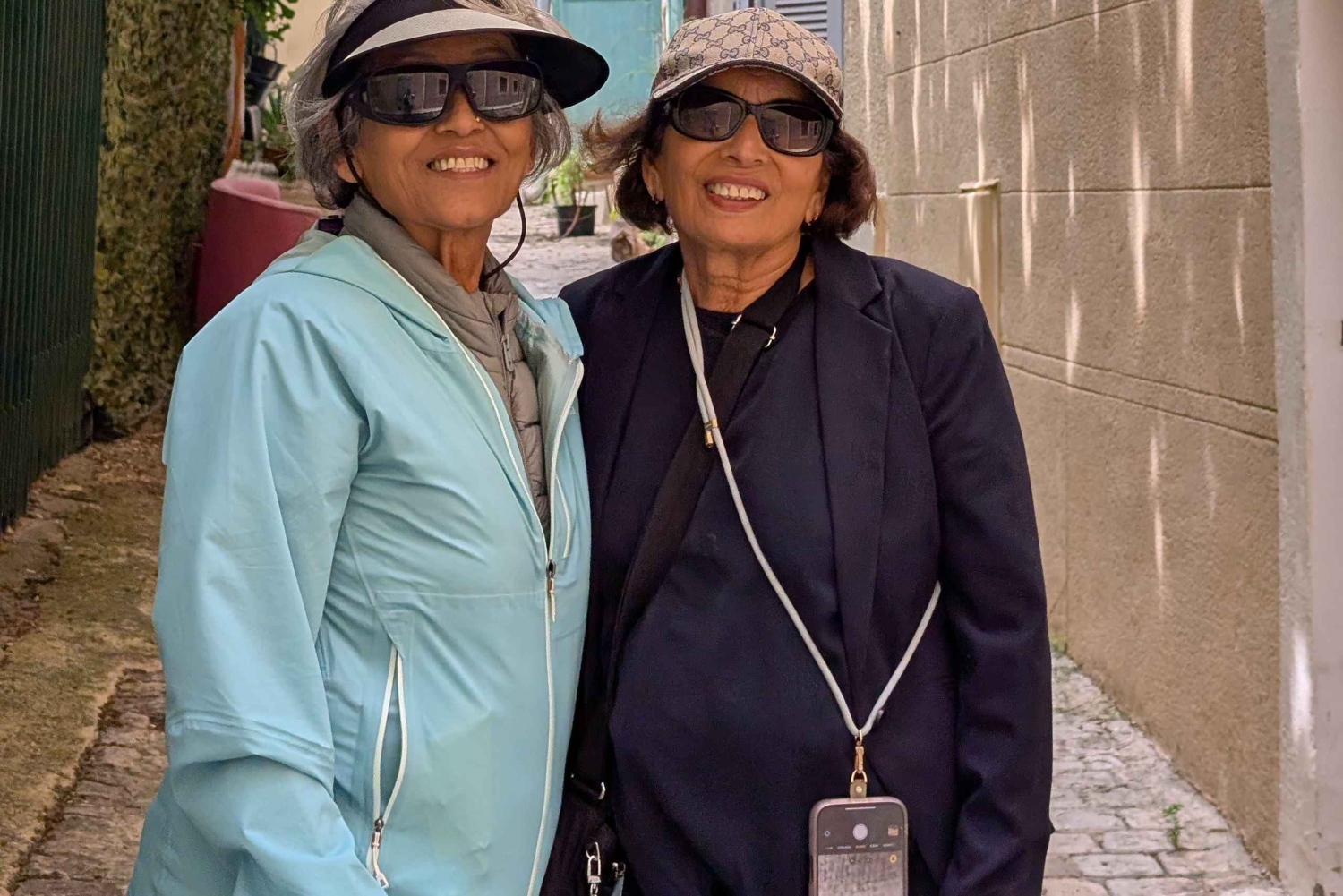 Discover the real Marseille with a local guide in your language