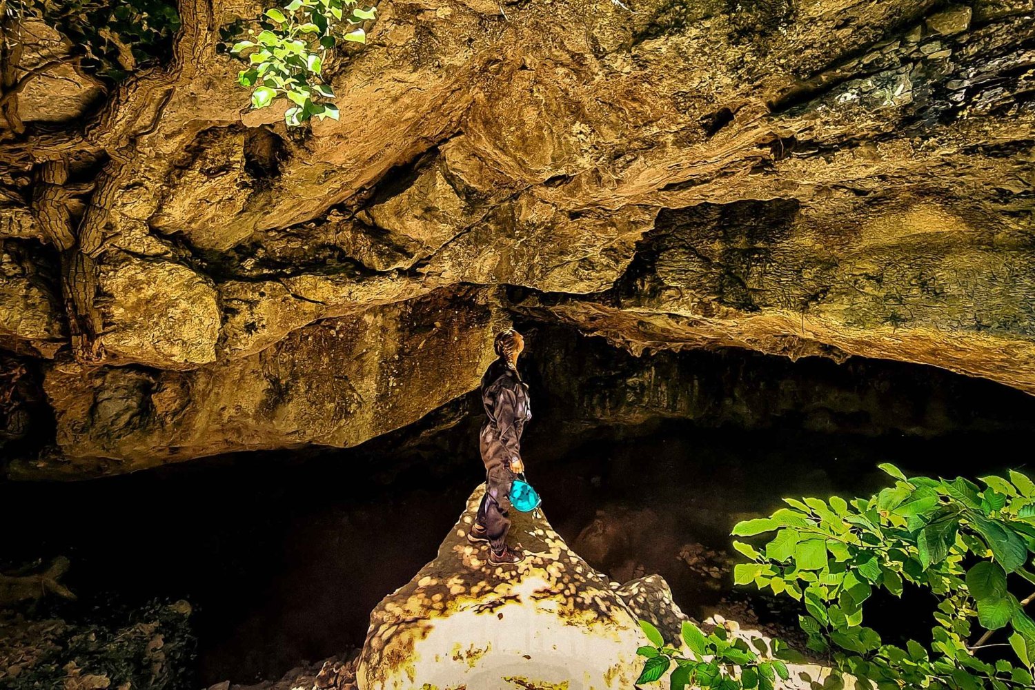 La Ciotat: Caving in Calanques National Park Half-Day Tour