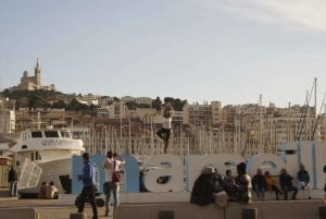 Marseille: Bookbinding experience in the Vieux Port