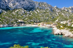 Saint Tropez: Learn how to Surf with an eFoil