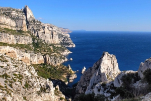 Marseille: Calanques National Park Guided Hike with Picnic