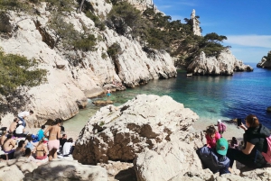 Marseille: Calanques National Park Guided Hike with Picnic