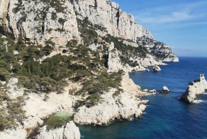 Marseille: Calanques National Park Guided Hike with Picnic