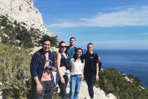 Marseille: Calanques National Park Guided Hike with Picnic