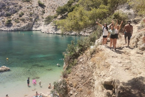 Marseille: Calanques National Park Guided Hike with Picnic