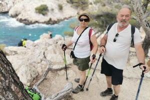 Marseille: Calanques National Park Guided Hike with Picnic