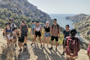 Marseille: Calanques National Park Guided Hike with Picnic