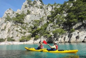 Marseille: Calanques Sea Kayaking Guided Tour