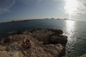 Marseille: Endoume Snorkeling Adventure with Snacks & Drinks