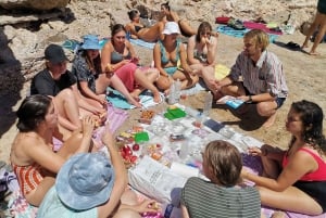 Marseille: Endoume Snorkeling Adventure with Snacks & Drinks