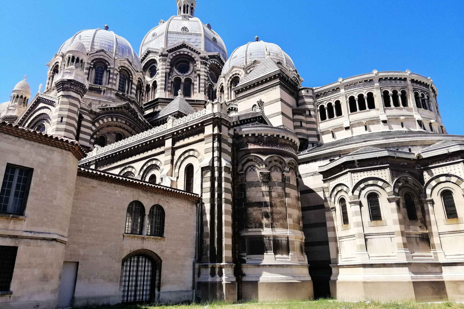 Marseille: Express Walk with a Local in 90 minutes