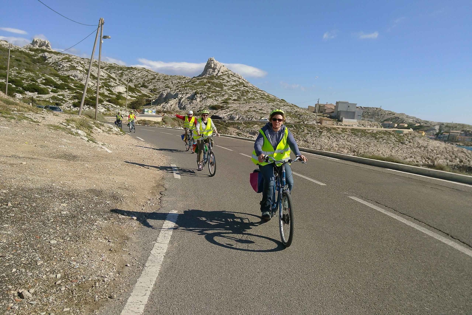 Marseille: Full-Day Guided E-Bike Coast & Calanques Tour