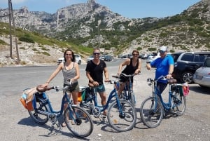 Marseille: Full-Day Guided E-Bike Coast & Calanques Tour