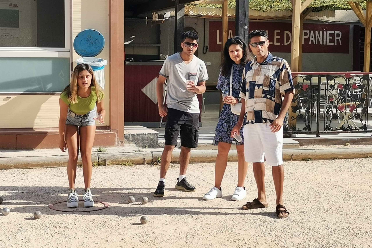 Marseille: Guided Pétanque Game with Local Aperitif