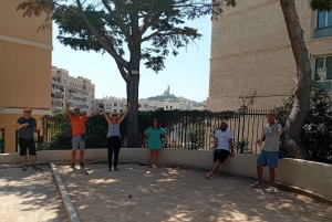 Marseille: guided tour/games in the cart district