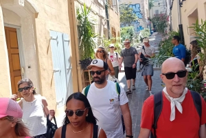 Marseille: guided tour/games in the cart district