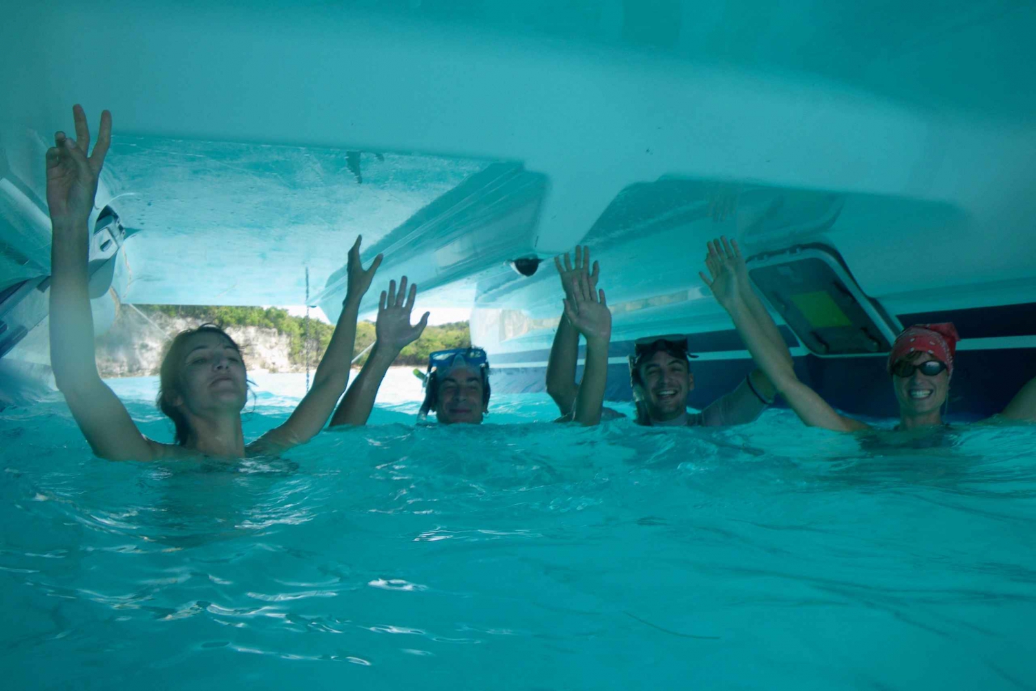 Marseille: Calanques Catamaran Cruise, Picnic, & Swimming