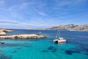 Marseille: Calanques Catamaran Cruise, Picnic, & Swimming