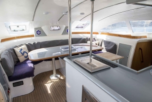 Marseille: Calanques Catamaran Cruise, Picnic, & Swimming