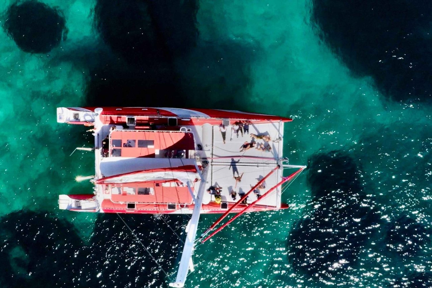 Marseille : Calanques Catamaran Cruise with Lunch & Wine